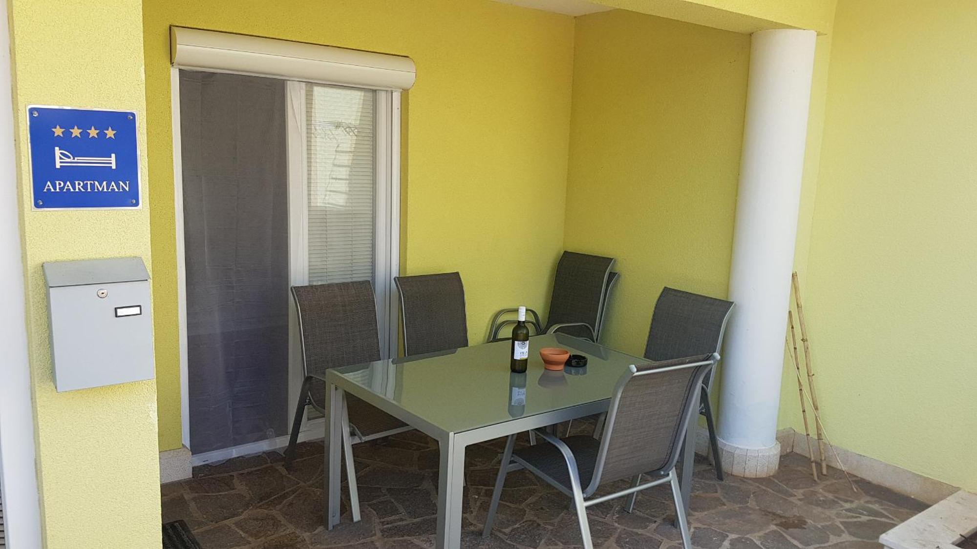 Apartment Katarina Crveni Vrh Bagian luar foto