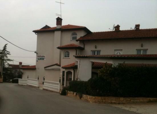 Apartment Katarina Crveni Vrh Bagian luar foto